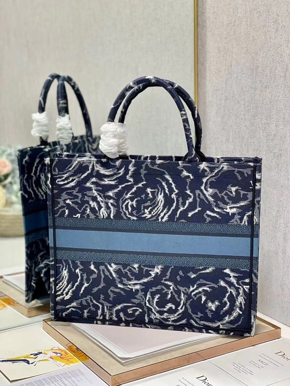 Ezyycart Bags DIR LARGE BOOK TOTE BLUE ROSES EMBROIDERY 42CM M1286ZRVG M928