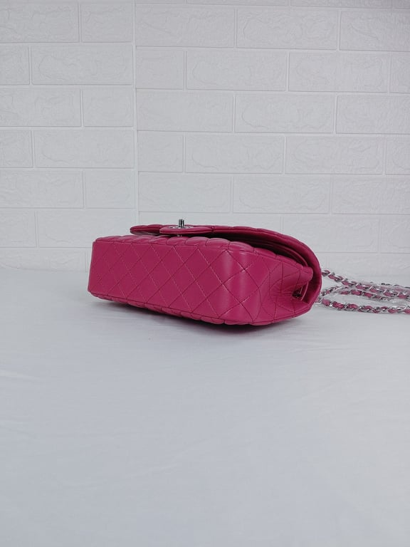Anum Bags CHL CLASSIC MEDIUM LAMBSKIN FLAP PINK AND SILVER 25CM