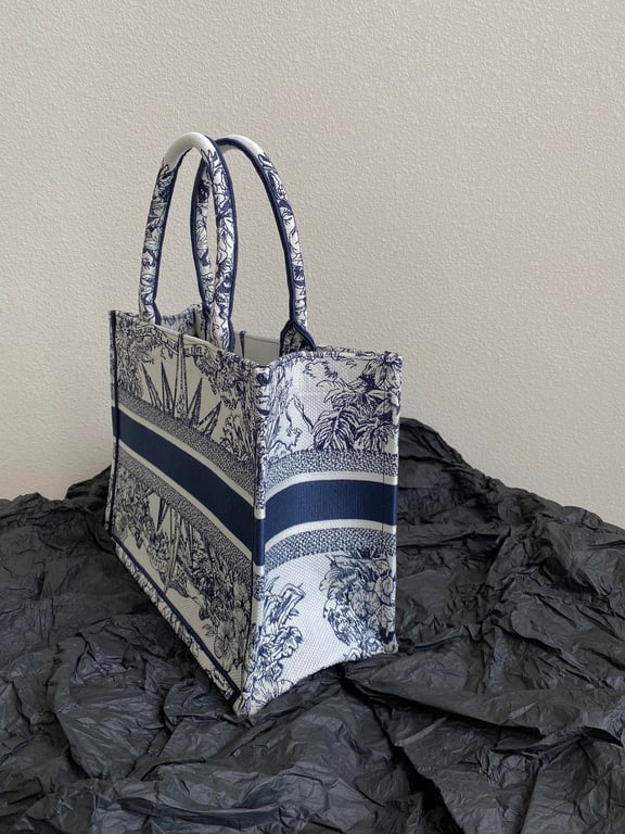 Ezyycart Bags DIR MEDIUM BOOK TOTE WHITE BLUE REEVE D'INFINI EMBROIDERY 36CM