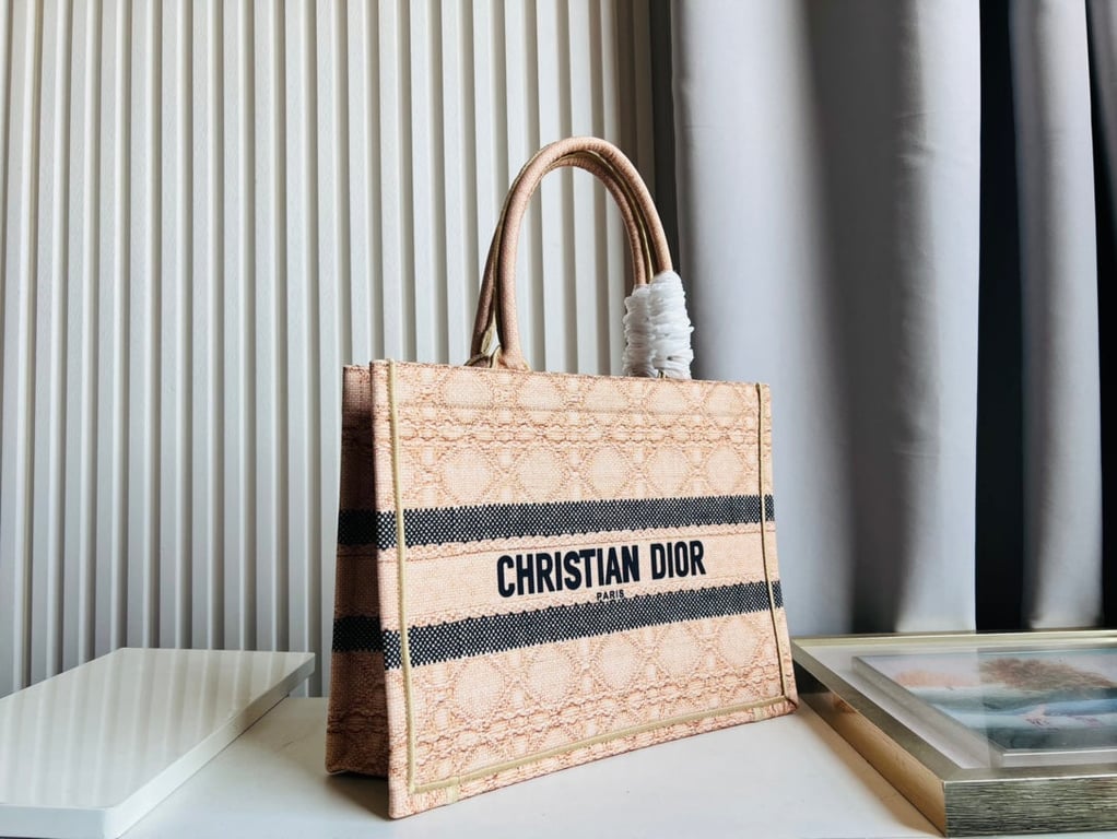 Ezyycart Bags DIR 36CM NATURAL CANNAGE RAFFIA MEDIUM BOOK TOTE