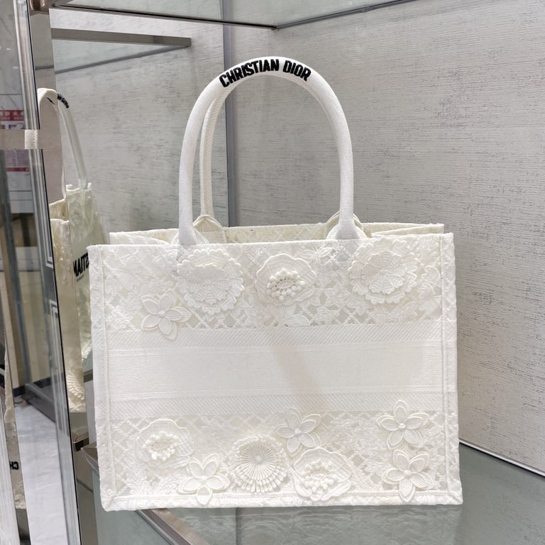 Anum Bags DIR 36CM WHITE D-LACE EMBROIDERY WITH 3D MACRAME EFFECT TOTE BAG