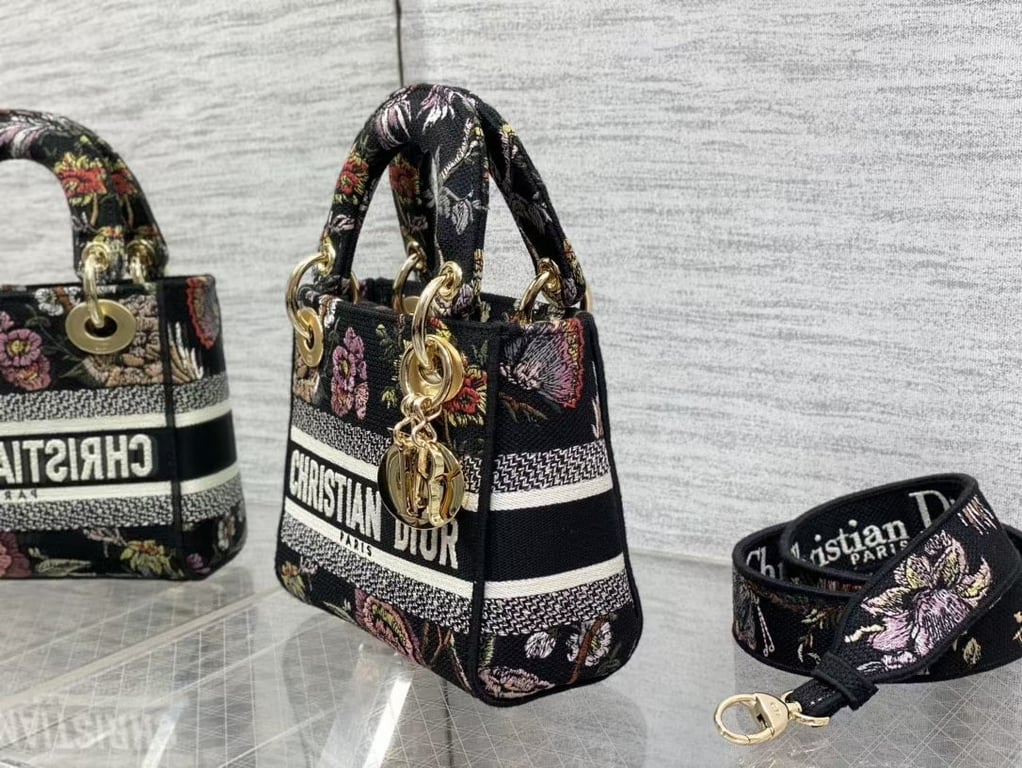 Ezyycart Bags DIR MEDIUM LADY D-LITE BAG BLACK JARDIN BOTANIQUE EMBROIDERY 24CM