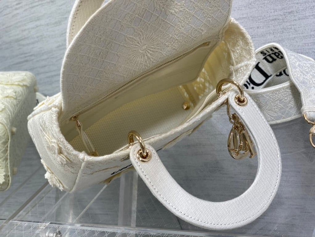 Anum Bags DIR MEDIUM LADY D-LITE BAG WHITE D-LACE EMBROIDERY WITH 3D MACRAME EFFECT 24CM