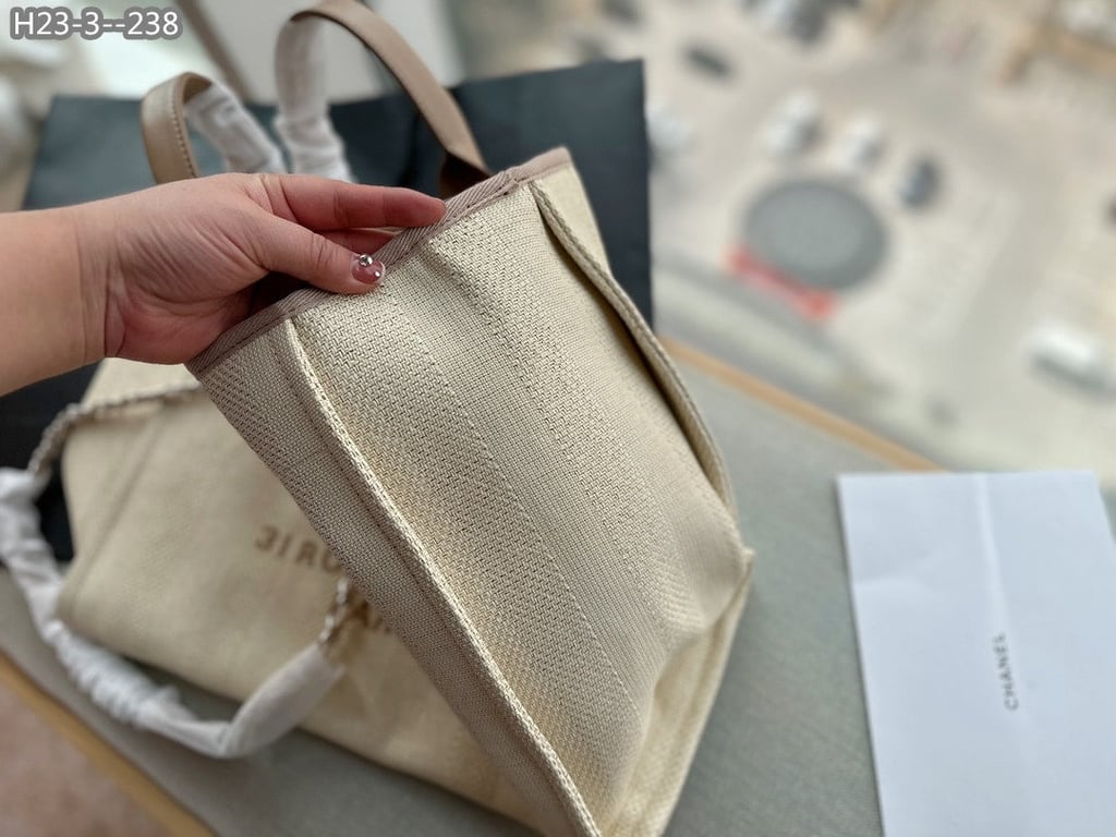 Anum Bags CHL 38CM BEIGE AND BROWN DEAUVILLE MEDIUM CANVAS