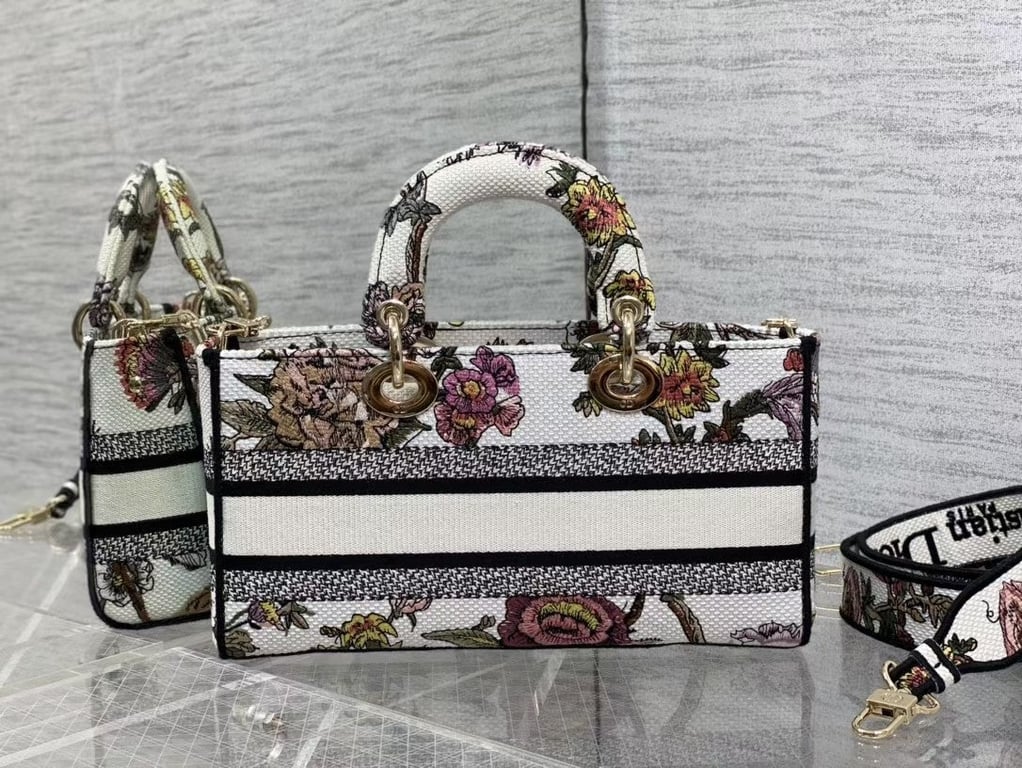 Ezyycart Bags DIR LARGE LADY D-LITE BAG WHITE JARDIN BOTANIQUE EMBROIDERY 26CM