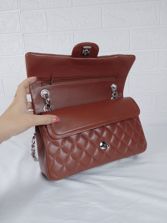 Anum Bags CHL CLASSIC MEDIUM LAMBSKIN FLAP BROWN AND SILVER 25CM