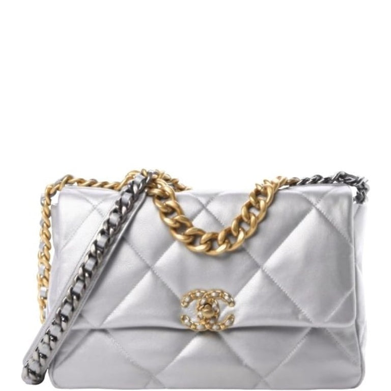 Anum Bags CHL 19 FLAP BAG IN SILVER LAMBSKIN 25CM