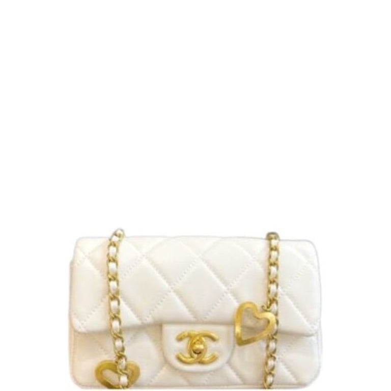 Anum Bags CHL FLAP BAG WITH HEART CC CHARM WHITE 20CM